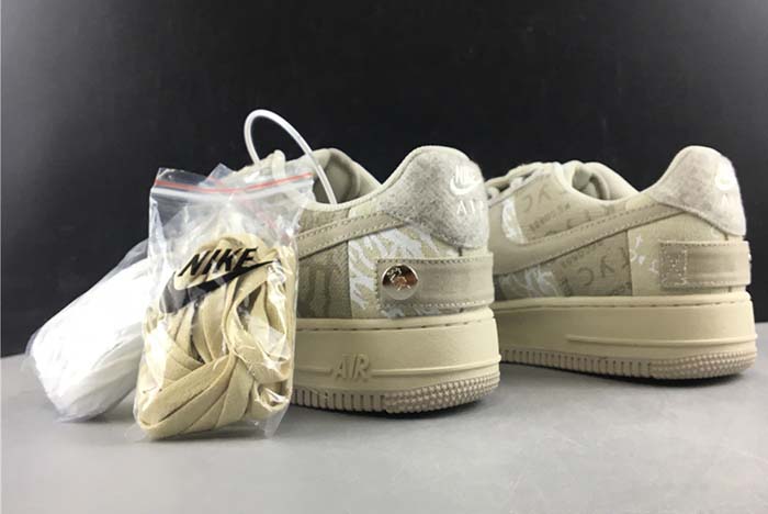 NIKE AIR FORCE1 TRAVIS SCOTT