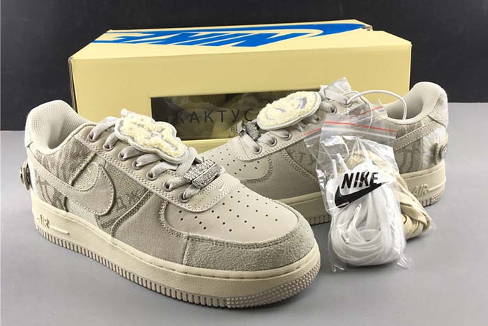NIKE AIR FORCE1 TRAVIS SCOTT