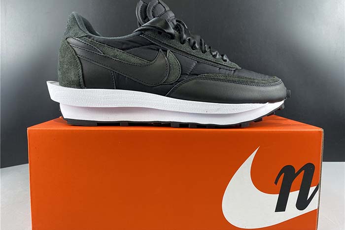 NIKE LD WAFFLE SACAI BLACK NYLON