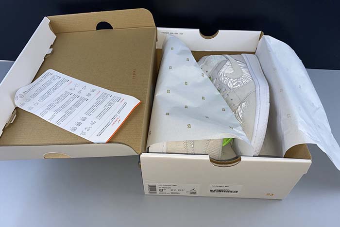 Air Jordan 1 Mid