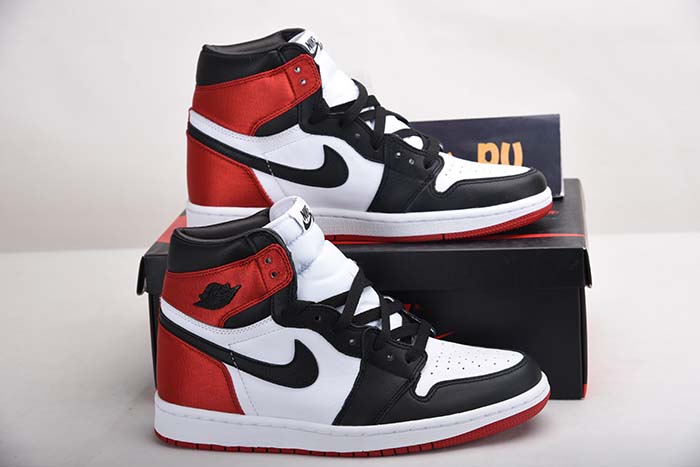 JORDAN 1 RETRO HIGH SATIN BLACK TOE - CD0461-016