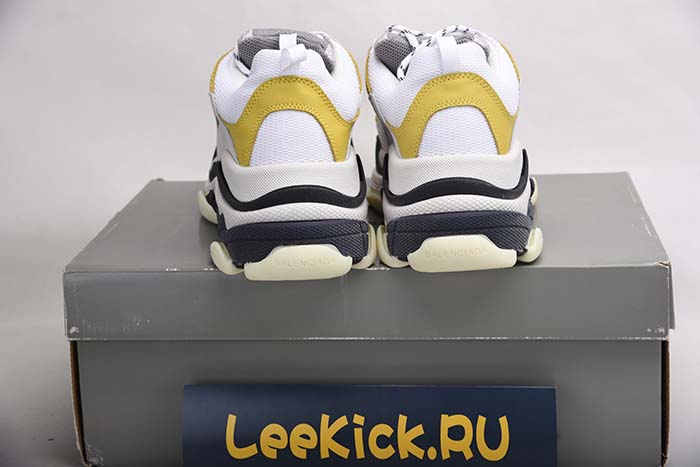 Ba*len*cia*ga 17fw triple s mens 483523-w06e3-7073