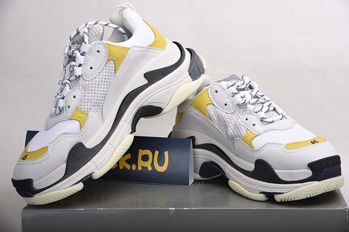 Ba*len*cia*ga 17fw triple s mens 483523-w06e3-7073