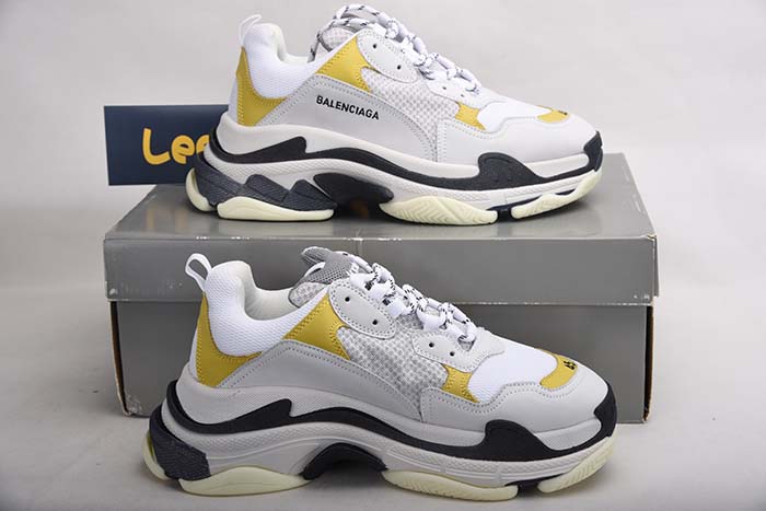 Ba*len*cia*ga 17fw triple s mens 483523-w06e3-7073
