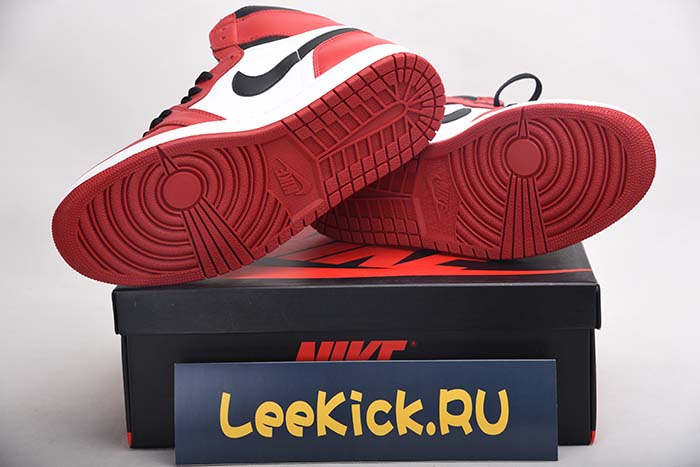 Air Jordan 1 Retro High OG Chicago Red 555088-101