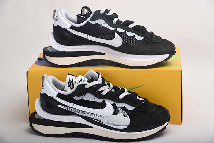 SACAI X NIKE LDWAFFLE / BLACK CV1363-100