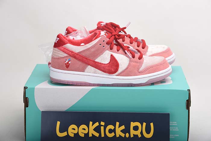 STRANGELOVE X NIKE SB DUNK LOW SB CT2552-800