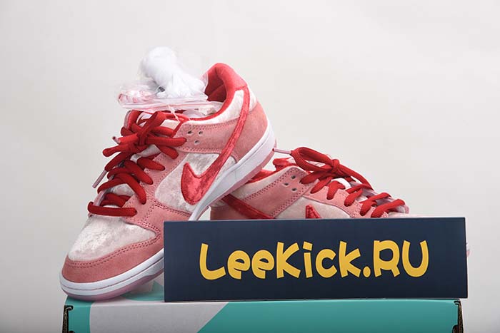 STRANGELOVE X NIKE SB DUNK LOW SB CT2552-800