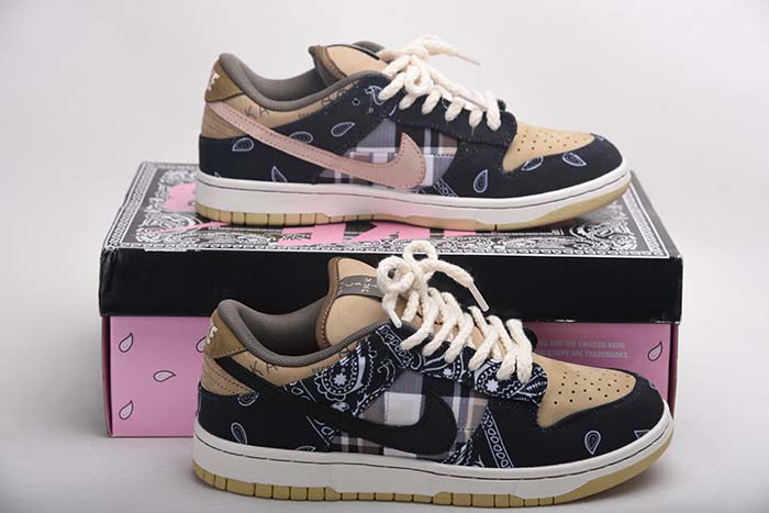 Travis Scott x Nike SB Dunk Low TS CT5053-001