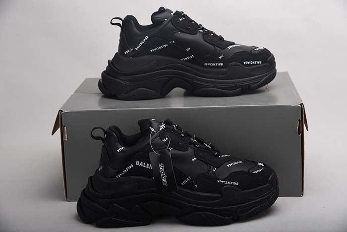 Ba*len*cia*ga triple s trainers black letters 541624 w09o1 9013