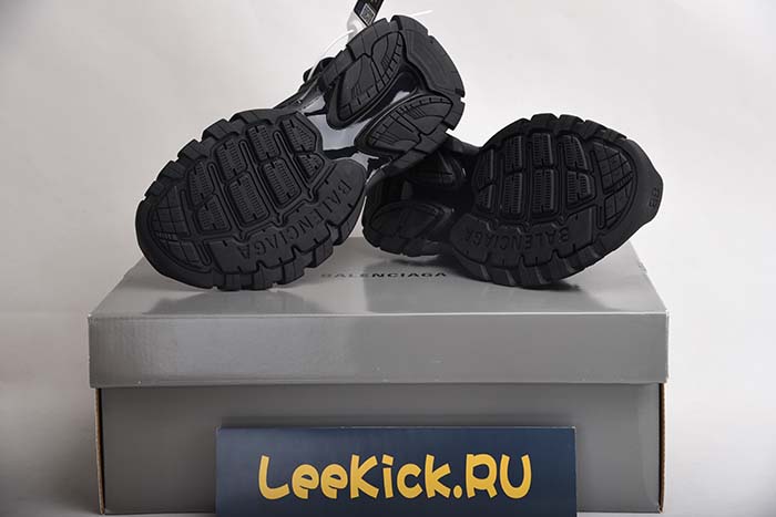 Ba*len*cia*ga track sandal