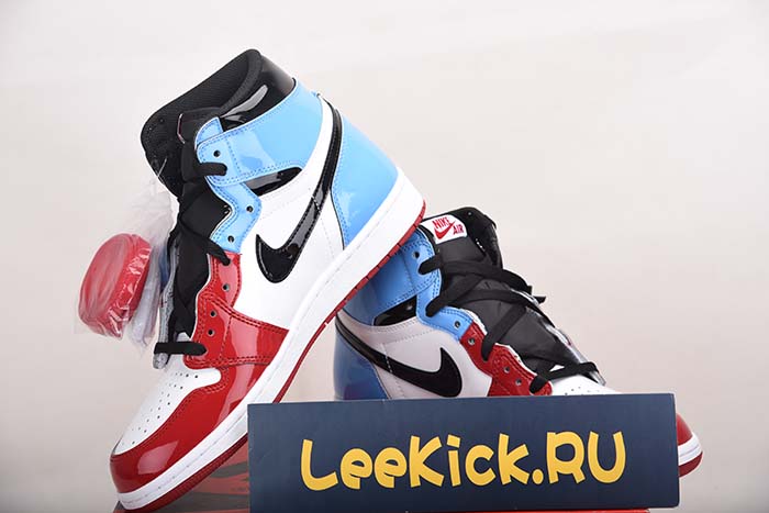 JORDAN 1 RETRO HIGH FEARLESS UNC CHICAGO - CK5666-100