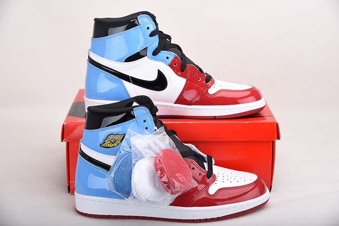 JORDAN 1 RETRO HIGH FEARLESS UNC CHICAGO - CK5666-100