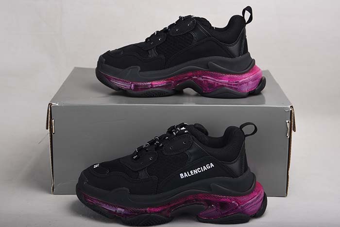 Ba*len*cia*ga triple s black sneaker 541624-w09o1-0829