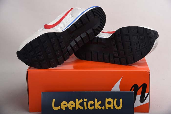 Sacai x Nike white red CV1363-100