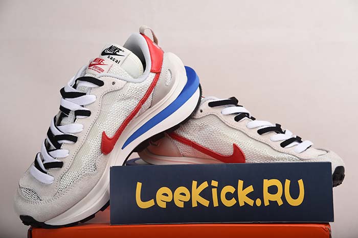 Sacai x Nike white red CV1363-100