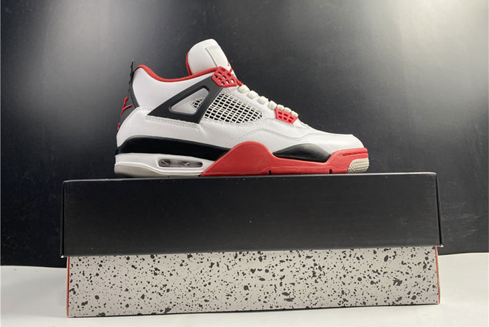 Air Jordan 4 “Fire Red” DC7770-160