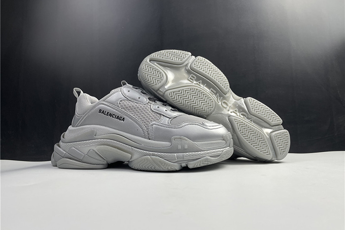 Ba*len*cia*ga triple s sneaker 