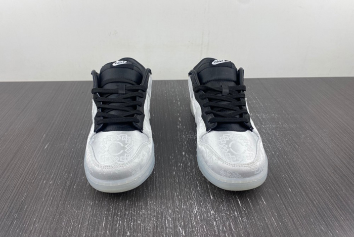 CLOT x fragment x Nike Dunk Low Colorway White/Black FN0315-110