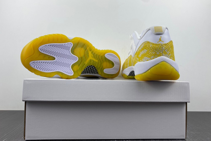 Air Jordan 11 Low WMNS “Yellow Snakeskin”AH7860-107