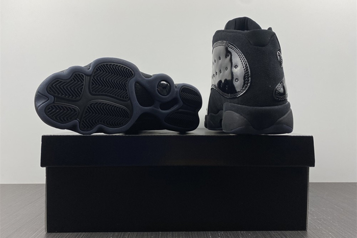 Air Jordan 13 Cap and Gown Black 414571-012