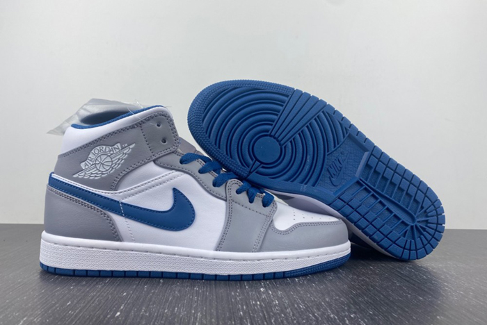 NIKE AIR JORDAN1 DQ8423-014