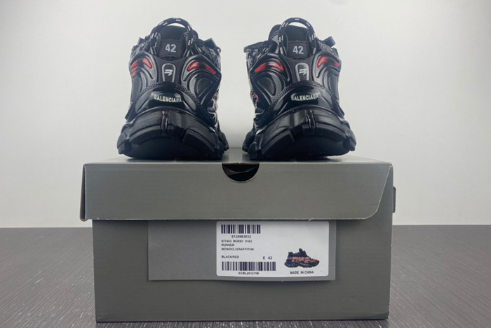 Ba*len*cia*ga runner graffiti sneaker black/red