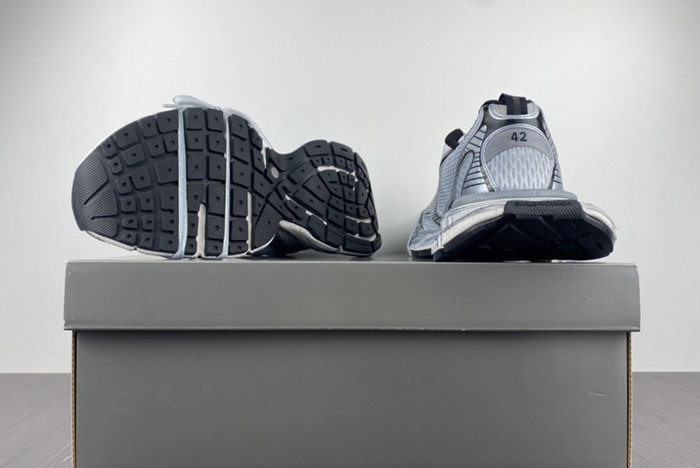 Ba*len*cia*ga -phantom sneaker w1rb5 2801 i8 z