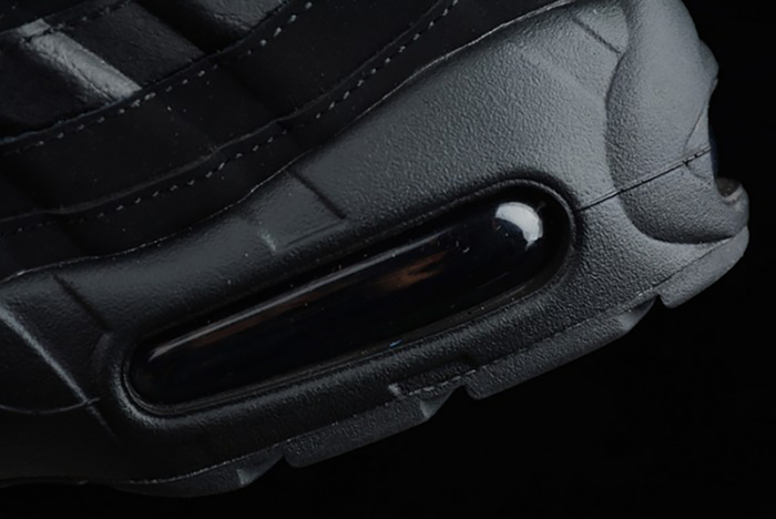 Nike mens AIR MAX 95