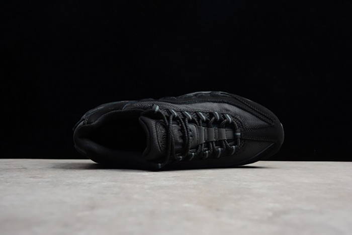 Nike mens AIR MAX 95