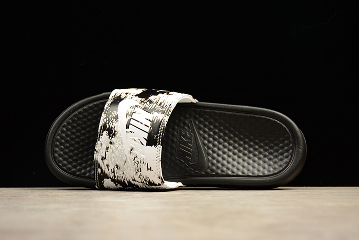 NIKE FILP FLOP