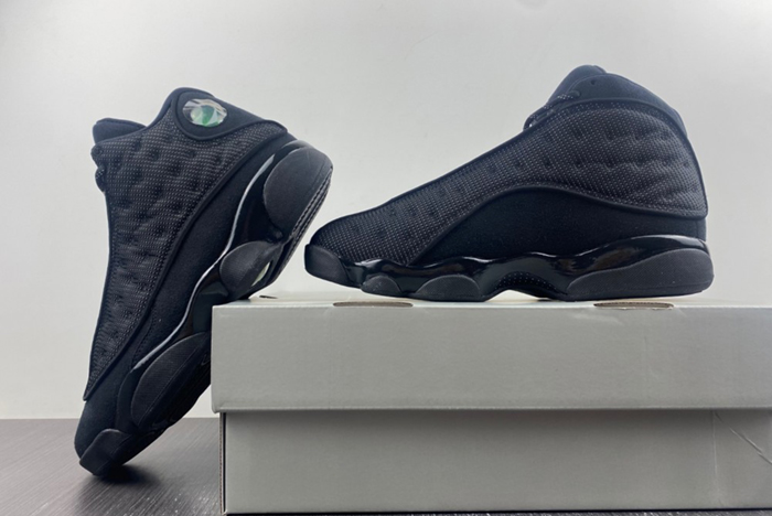 Air Jordan 13 “Black Cat”414571-011