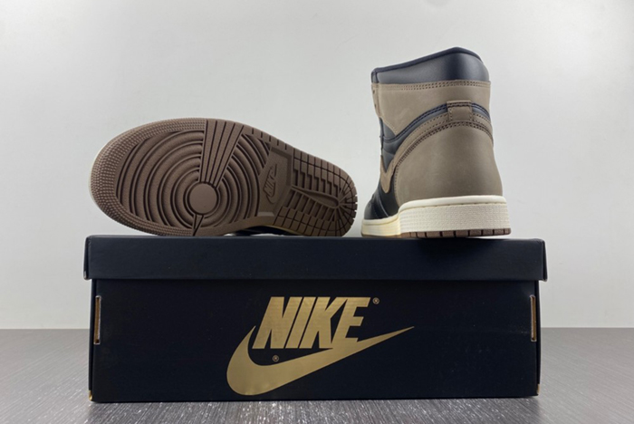 Air Jordan 1 High OG “Palomino” Travis Scott DZ5485-020
