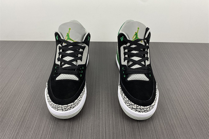 Air Jordan 3 “Pine Green” CT8532-030