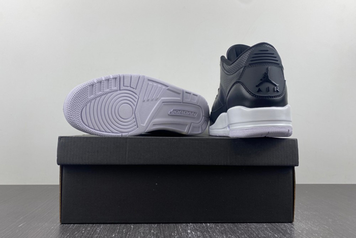 Air Jordan Retro 3 136064-020