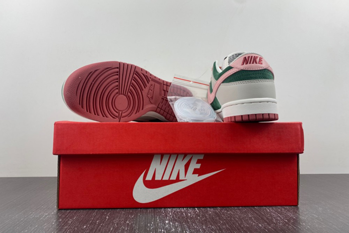 Nike Dunk Low “All Petals United”FN8923-061