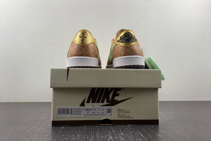 Travis Scott x Air Jordan 1 Low