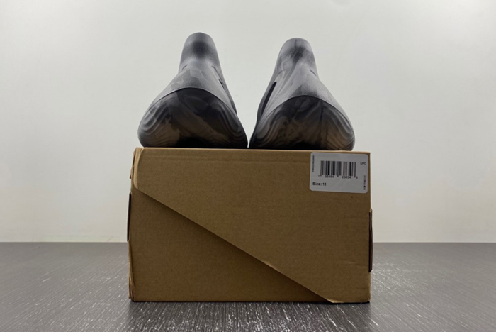 YZY FOAM RUNNER MX