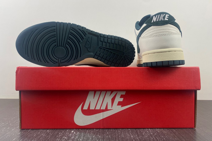 5K1 Nike Dunk Low “Athletic Department”