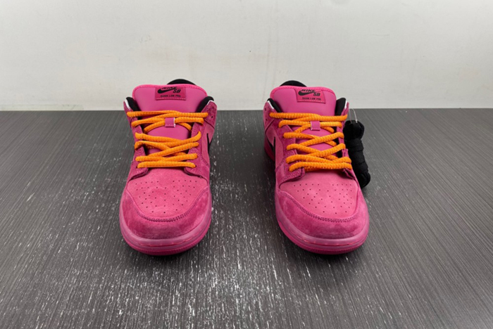 The Powerpuff Girls x Nike SB Dunk Low “Buttercup” Red