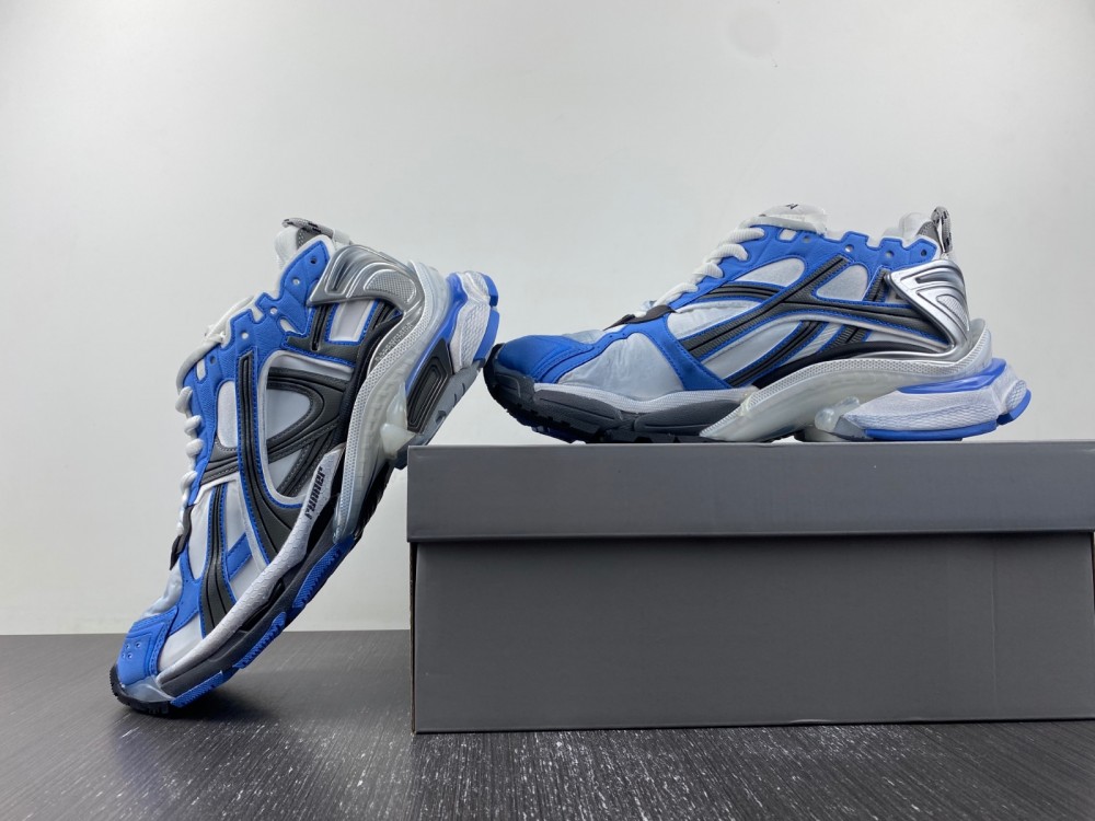 Ba*len*cia*ga runner 7.5 sneaker in blue, white and grey