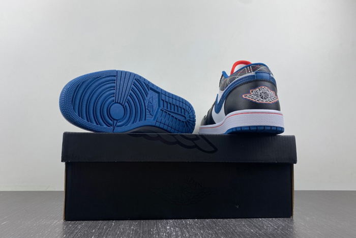 Air Jordan 1 Low SE black white blue
