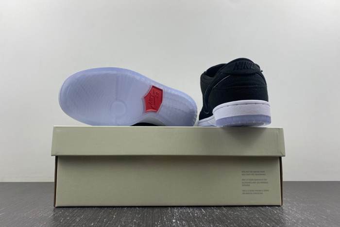 Nike Dunk Low black and white FN 4193-01