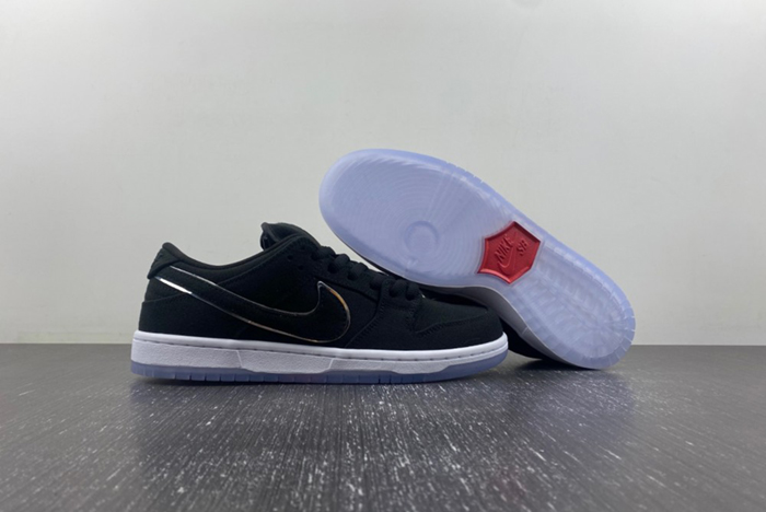 Nike Dunk Low black and white FN 4193-01