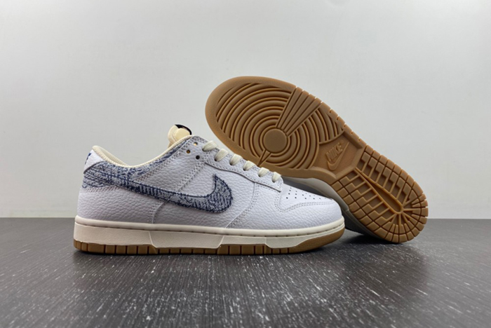 Nike Dunk Low「Washed Denim」