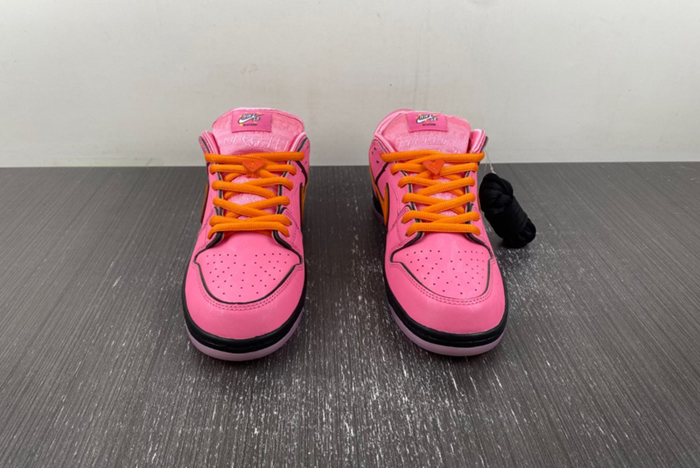 The Powerpuff Girls x Nike SB Dunk Low “Blossom”