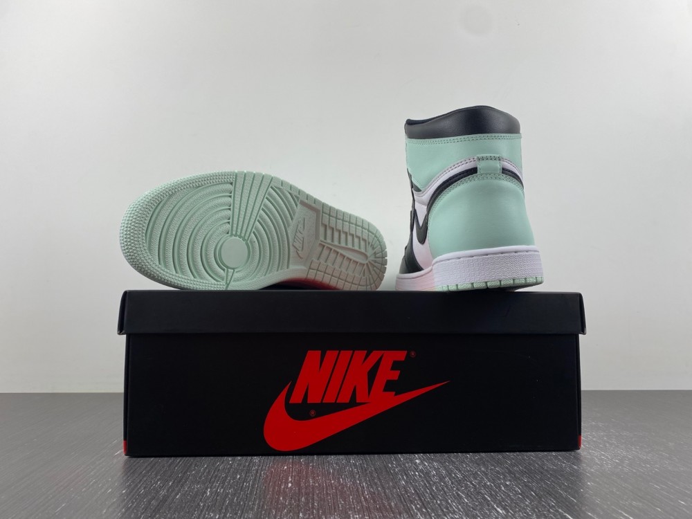 Air Jordan 1 Retro High OG NRG 861428-100