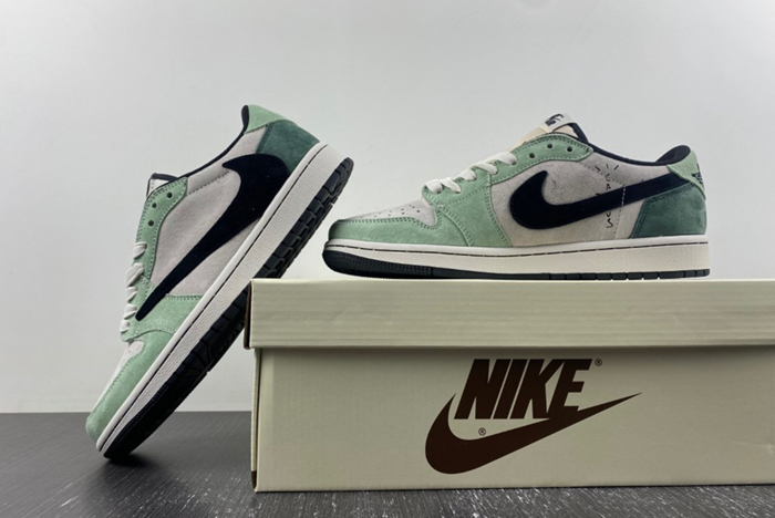 Travis Scott x Air Jordan 1 Low green