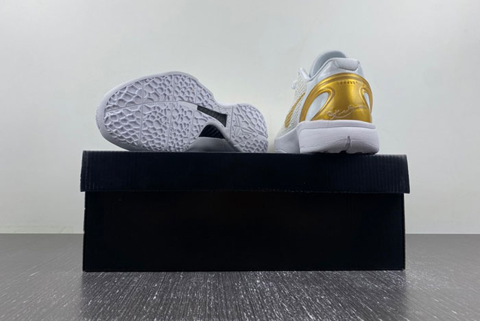 NIKE Zoom Kobe VI 429659-108
