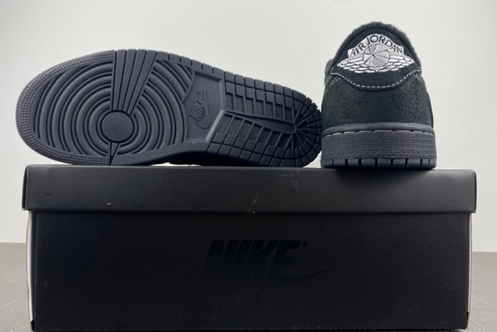 Travis Scott x Air Jordan 1 Low OG DM7866-001